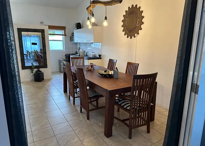 Villa Susanna 3 Bedroom 2 Bathroom House Sleeps 6Plus Willemstad